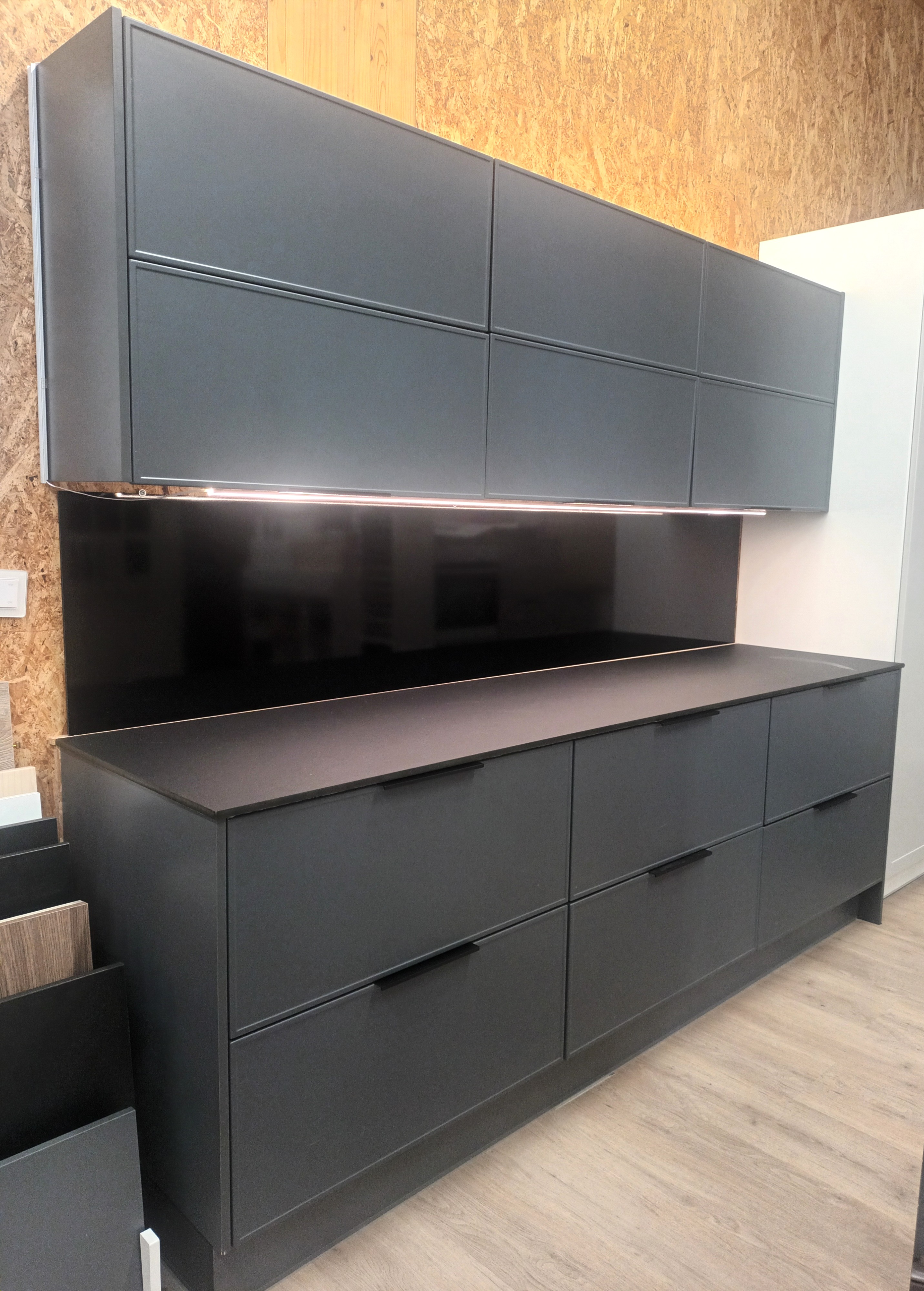 Keittiö-kalusteryhmä, MALLIPOISTO